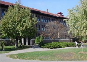 北达科他大学